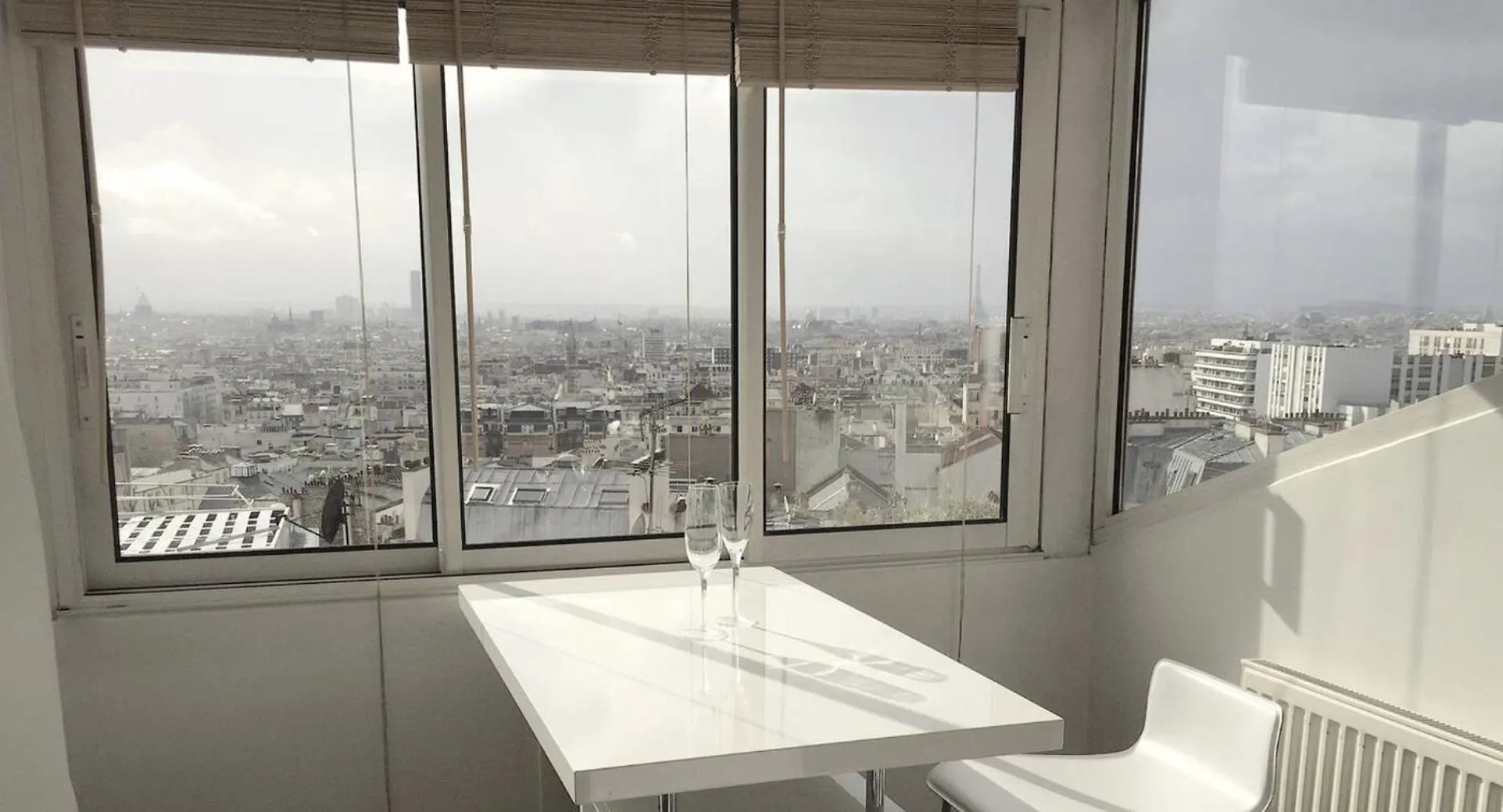 Terrasse Avec Vue Magique Sur Tout Paris 0*,  France